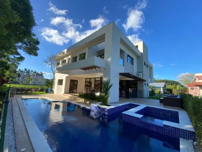 Casa Alto Padrão em Aldeia. Melhor Condomínio, Melhor Localização. Piscina Própria, Nasc..