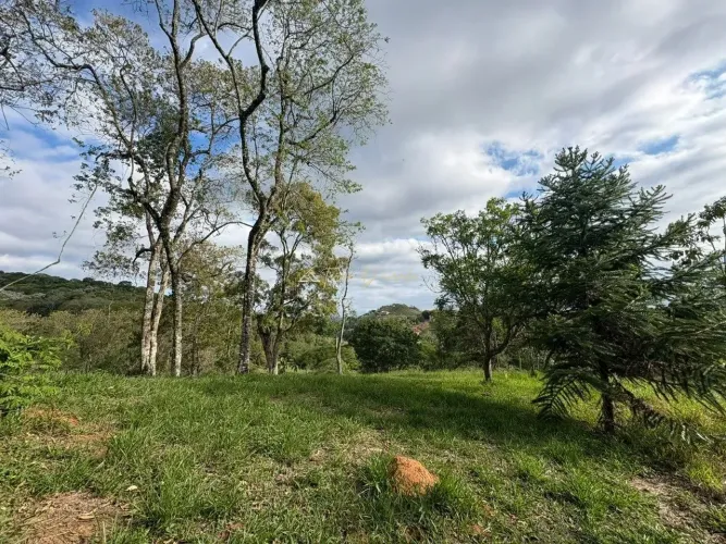 SÍTIO À VENDA | LIBERDADE PARA CONSTRUIR NA Serra da Mantiqueira