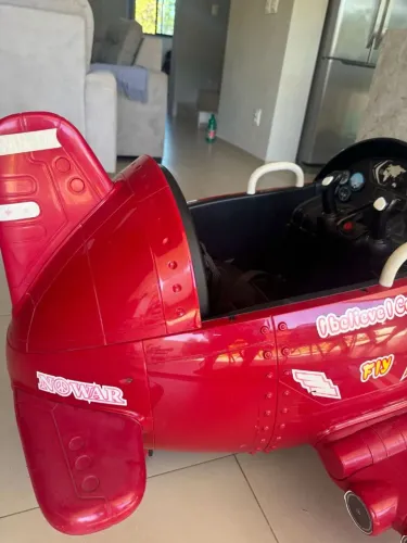 Avião elétrico infantil