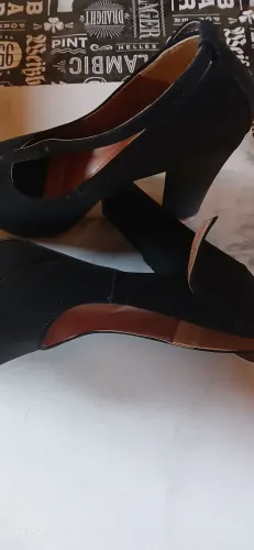 Sapato por preço de desapego