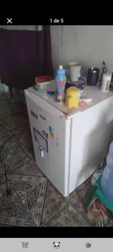 Vende-se um frigobar 