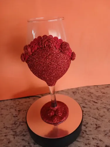 Taça Pombagira Rosa Vermelha de vidro 385ml