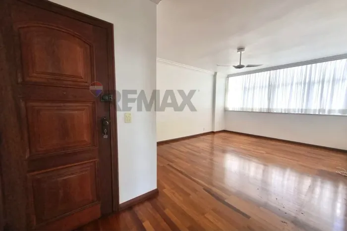 Novo Lar com Conforto no Santa Helena: 4 Quartos e 2 Vagas!