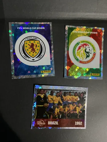 Figurinha copa incluindo Brasil Holográfica
