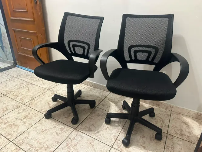 Cadeira de Escritório Giratória