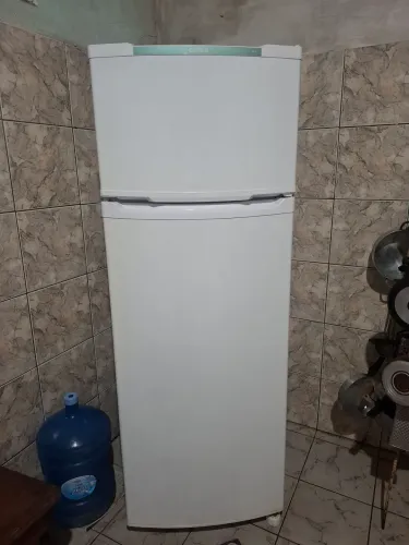 Geladeira consul 2 portas 334L