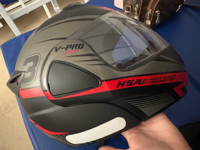 Vendo capacete novo usado menos de 8 dias