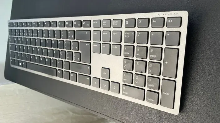 Teclado e mouse "DELL" Pro Plus - Modelo: KM7321W