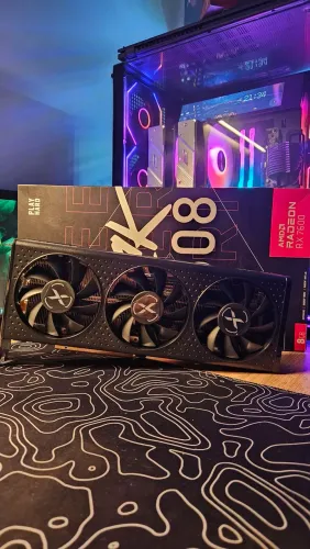 Placa de Video AMD Radeon RX 7600 8GB XFX Qick308 (triple fan) (seminova)