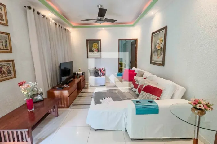 Casa à Venda - Jaguaribe, 4 Quartos, 210 m2