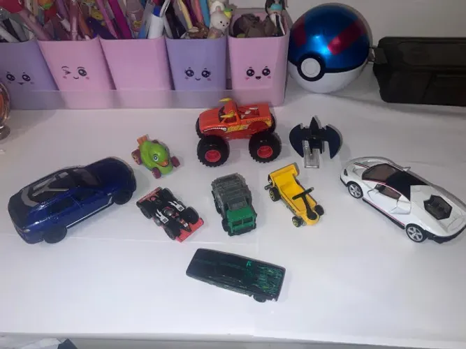 Carrinhos hotweels, Monster Jam e outros
