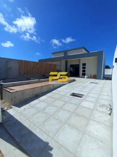 Casa a venda em Praia Bela com 03 Quartos