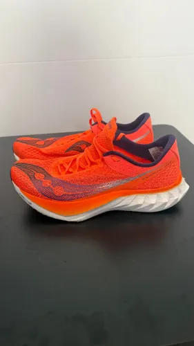Tênis Saucony Endorphin Pro 4