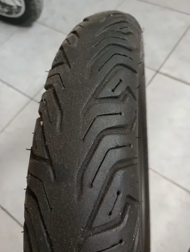 Pneu 90/80/16 Michelin