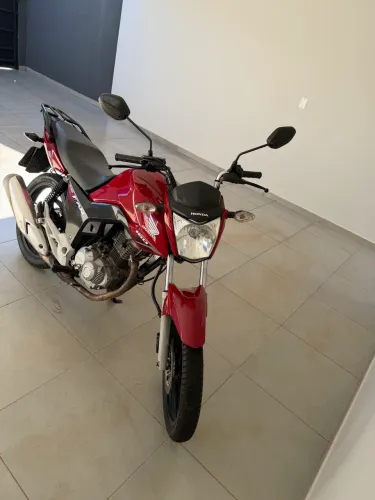 Honda CG Fan 160 Vermelha - Excelente Estado