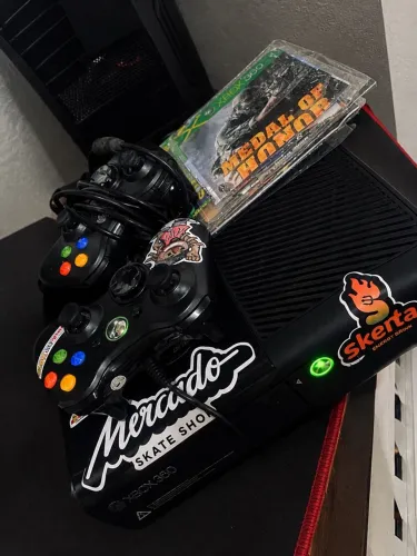 Xbox 360 desbloqueado inclui vários jogos