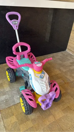 Carrinho de Passeio com Empurrador