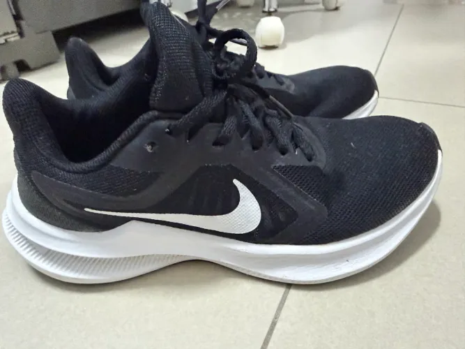 Tênis corrida Nike preto