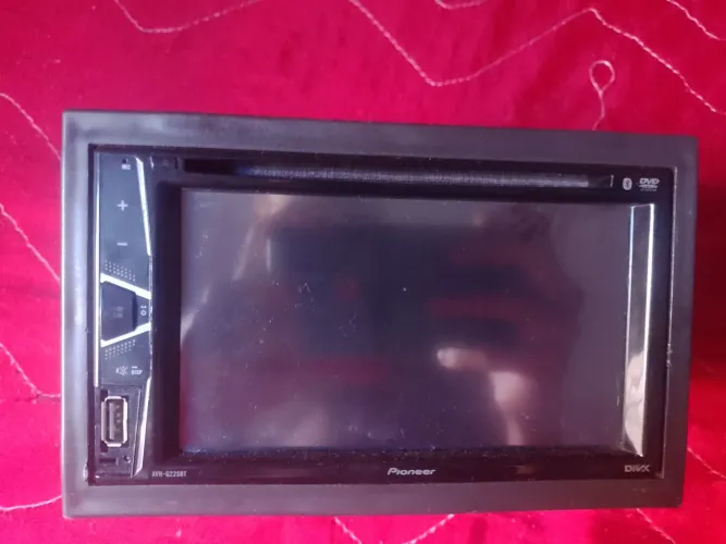Pioneer AVH-G228BT. Multimídia para carros
