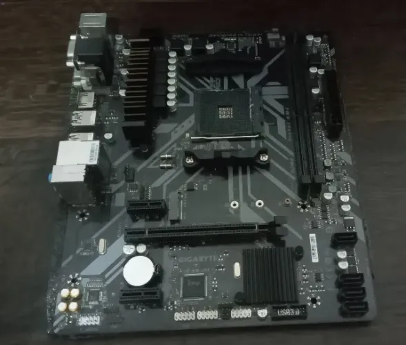 placa mãe B450M S2H Gigabyte