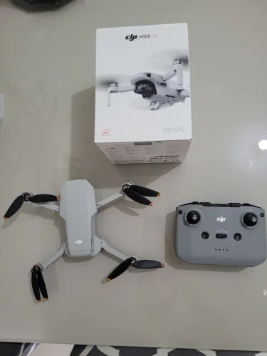 Drone DJI Mini 4K - Apenas 4h de Voo 