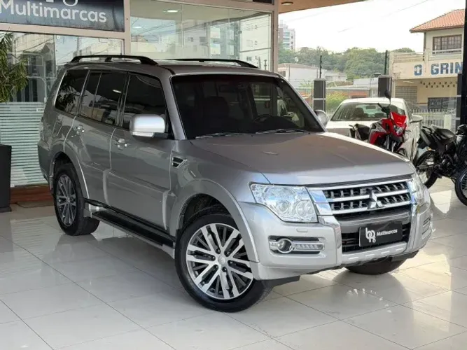 Mitsubishi Pajero HPE Full 3.2 4X4 T.i.dies. 5P AUT 2020