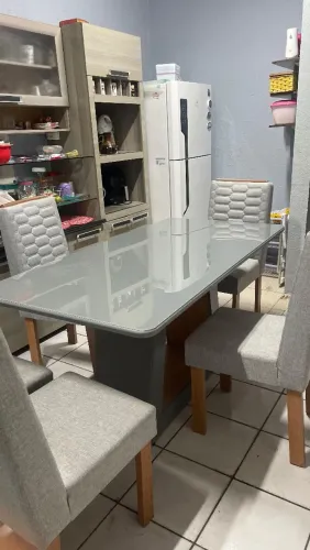 MESA COM 6 CADEIRA