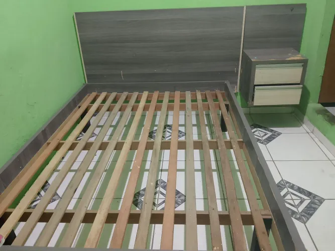 Cama de madeira