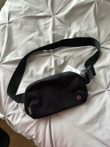 Pochete preta lululemon
