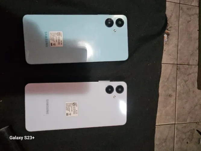 Celular Samsung no precinho os 2 sem detalhes