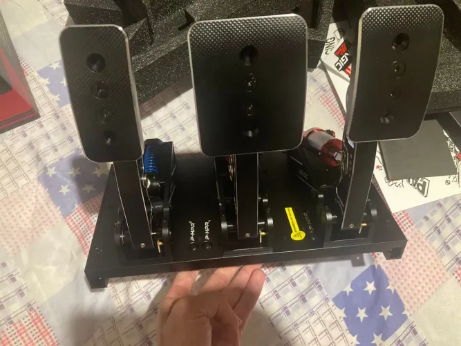 Pedal P1000 Simagic