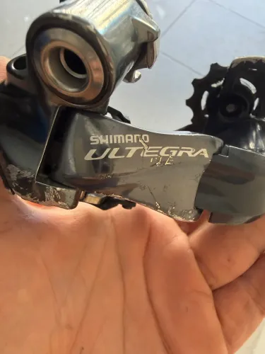 Câmbio traseiro shimano ultegra 6870 di2 11v - para retirada de peças