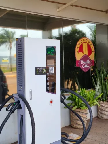 Eletroposto, estação de recarga rapida