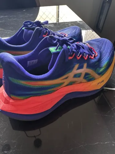 **Vendo Asics superblast 3 número 38 **
