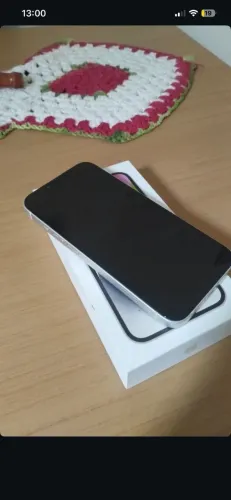 iPhone 14 128g com detalhe.