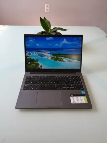 Notebook Seminovo Samsung Intel Core i3 11 Geração 1TB