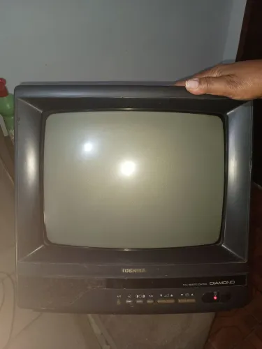 TV antiga, Toshiba sem controle 14"