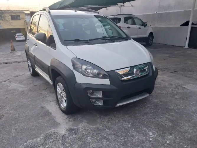 Fiat Idea Advent./ Adv.locker 1.8 MPI Flex 5P 2011