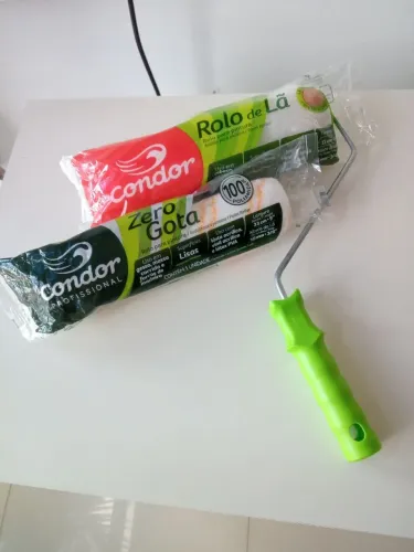 Rolo de lã Condor acompanhado do Zero Gota