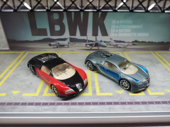 Hot Wheels Bugatti Veyron loose