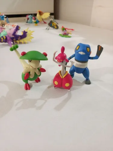 Trio raro pokémon Jakks pacific Breelom, medicham e croagunk original