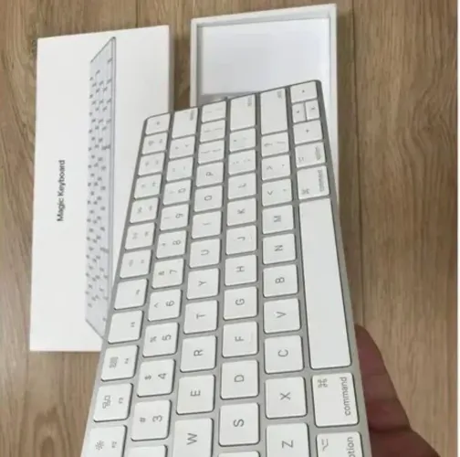 Teclado original Apple em perfeito estado