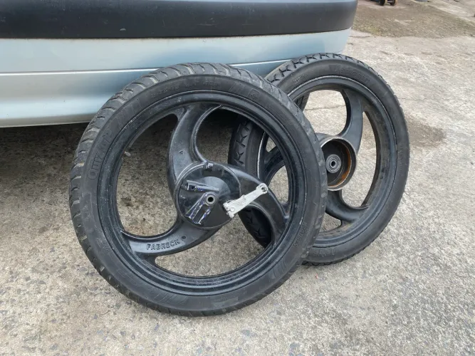 Rodas Cg de liga leve