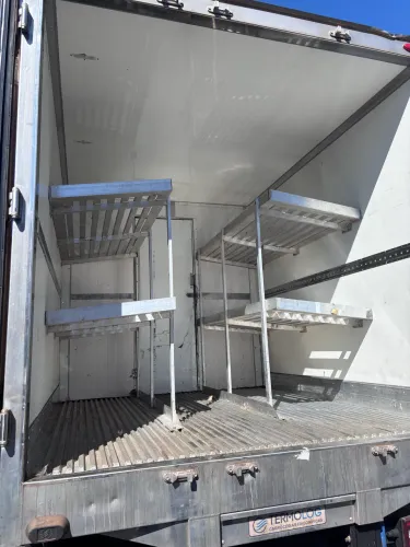 Prateleiras para baú refrigerado
