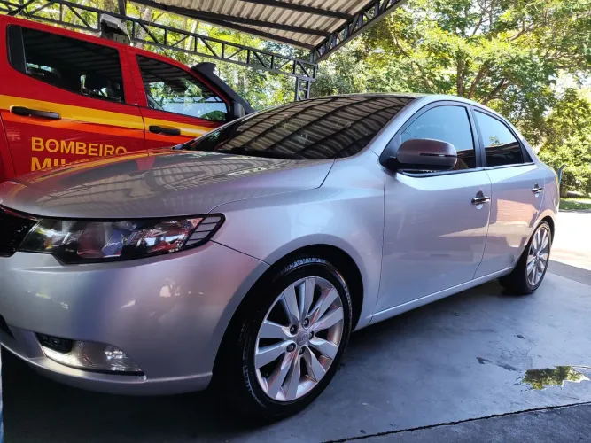 Kia Motors Cerato 1.6 16V Aut. 2013