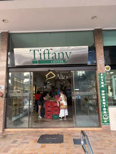Ed. Tiffany Center - Santa Lucia
