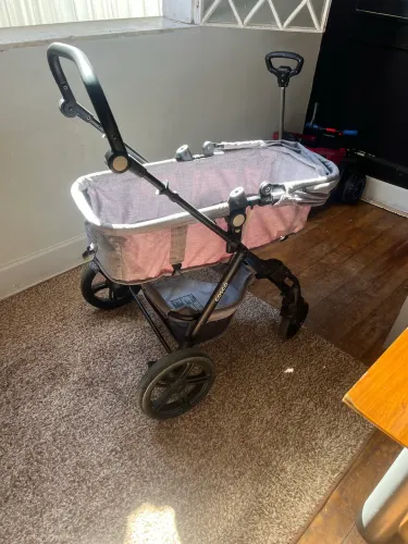 Carrinho bebê Cosco