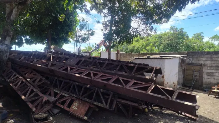 Pe direito para galpao