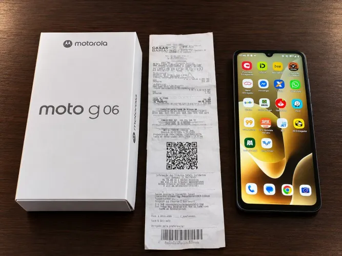 Celular Motorola Moto G06 com apenas 3 meses de uso, em ótimo estado de conservação!