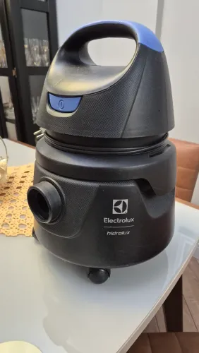 Aspirador hidrolux da  Electrolux